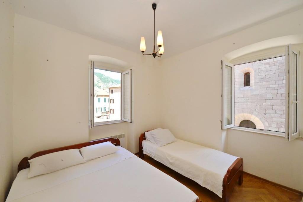 Apartment Cathedral Kotor Exterior photo
